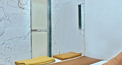 HOTEL NEW AJMERI Room Type - Standard Room with Air Conditioning