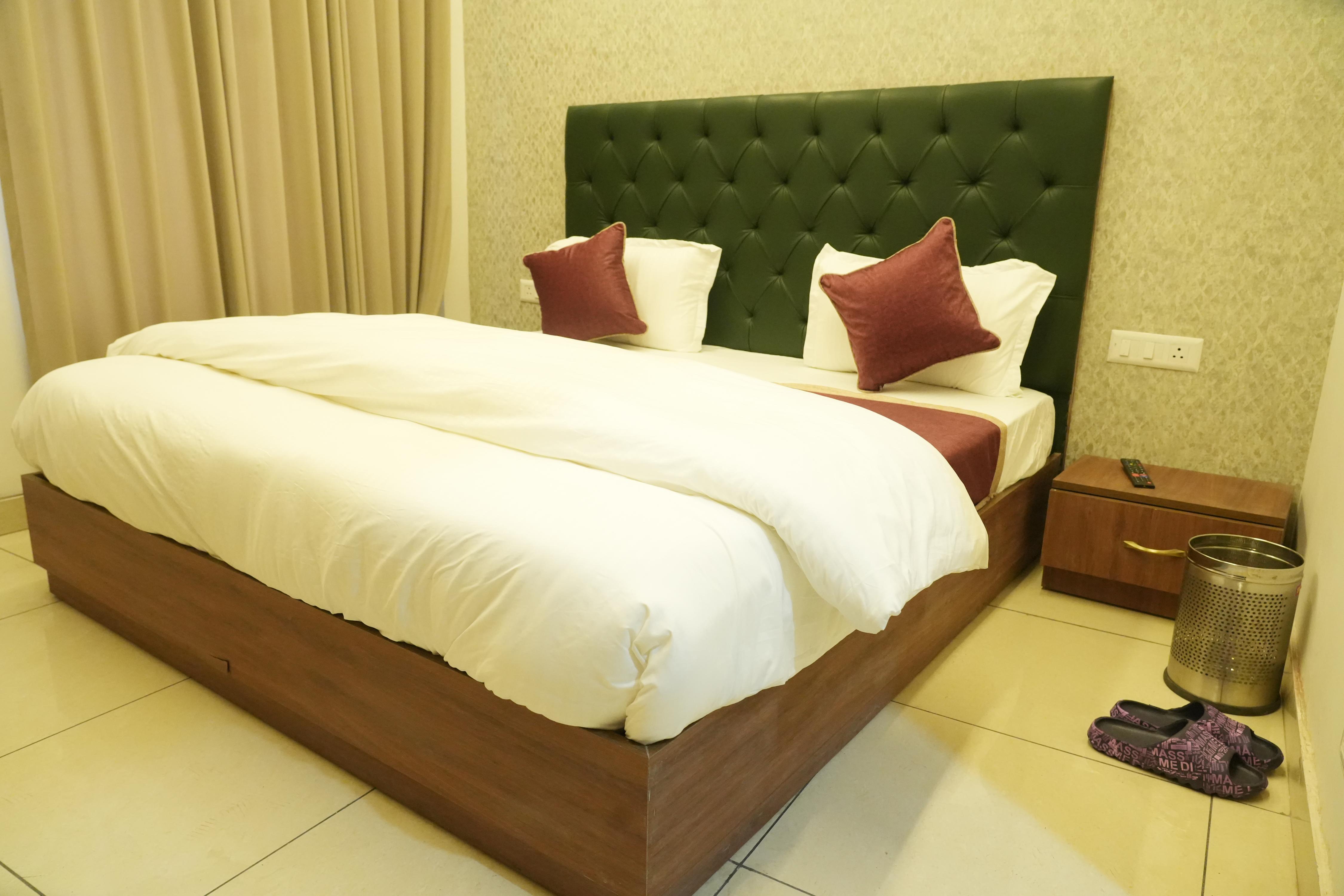 Hotel Amaltas - Tap to explore photos