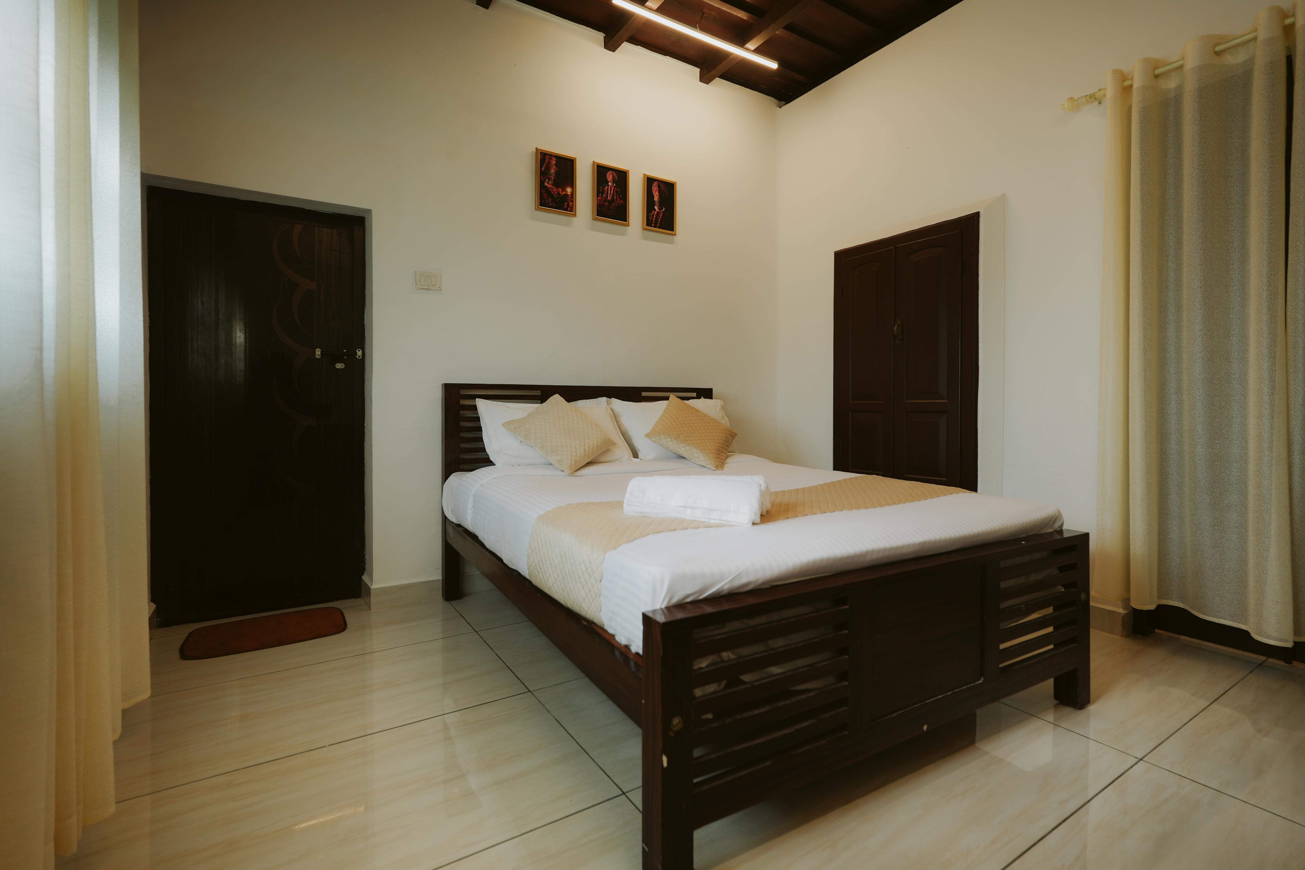 Alleppey Backwater Resort - Tap to explore photos