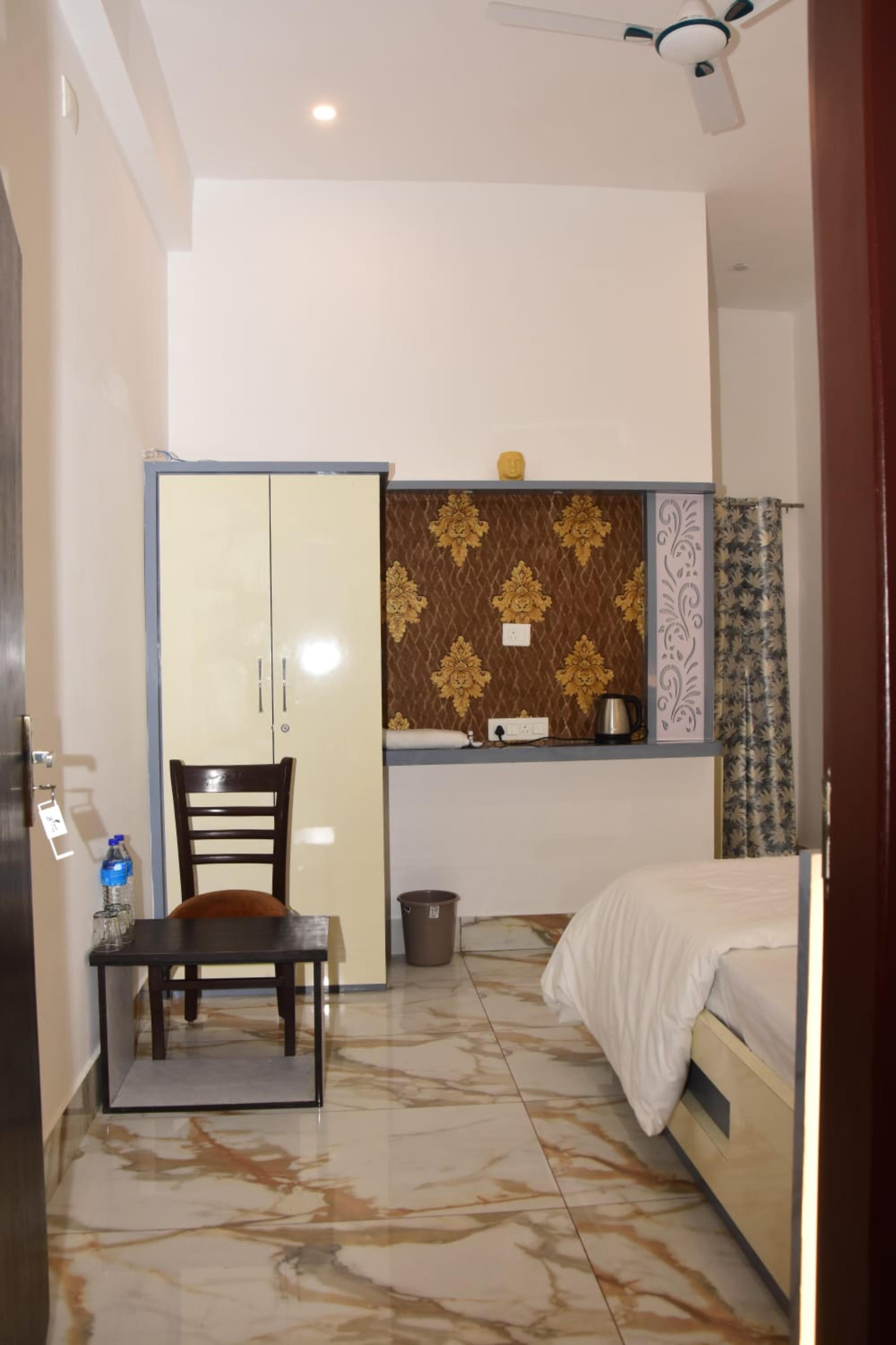 Hotel Maa Karni Darbar - Tap to explore photos