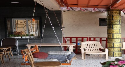 Hotel Laxmi Niwas Room Type - Executive With Bathtub