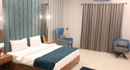 Dilli Vibes Room Type - Family Suite with Bath Tub