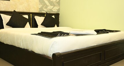 Raju Inn Room Type - Deluxe