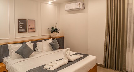 AURA INN & SUITES Room Type - Executive Room AURA INN & SUITES Room Type - Executive Room