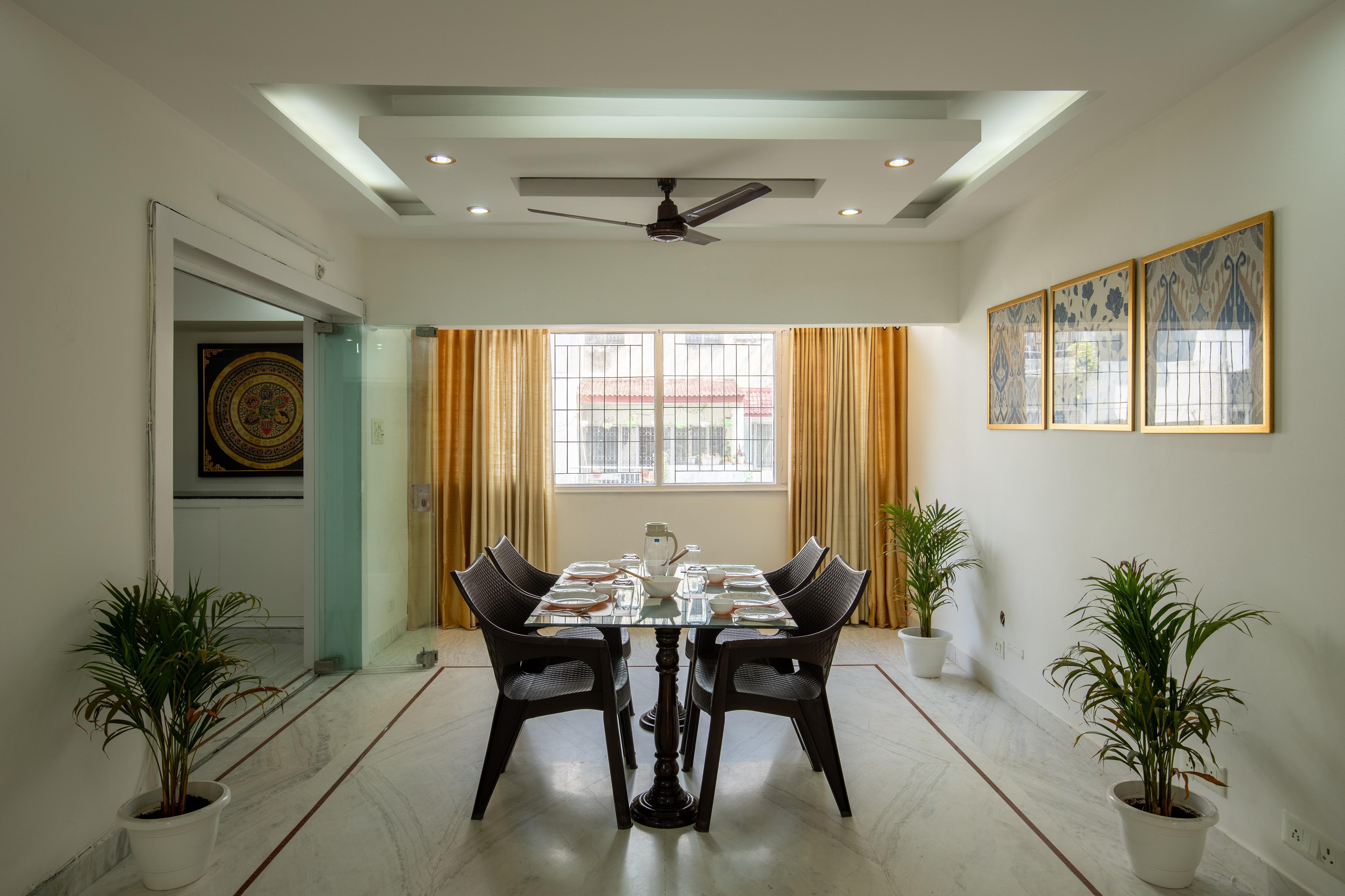 Kuvera Luxe Retreat near Delhi Airport and Spinal Injury Hospital Vasant Kunj - Tap to explore photos