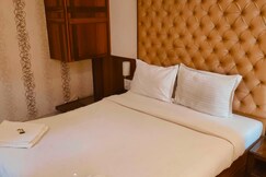 Hotel O The Satyan Inn