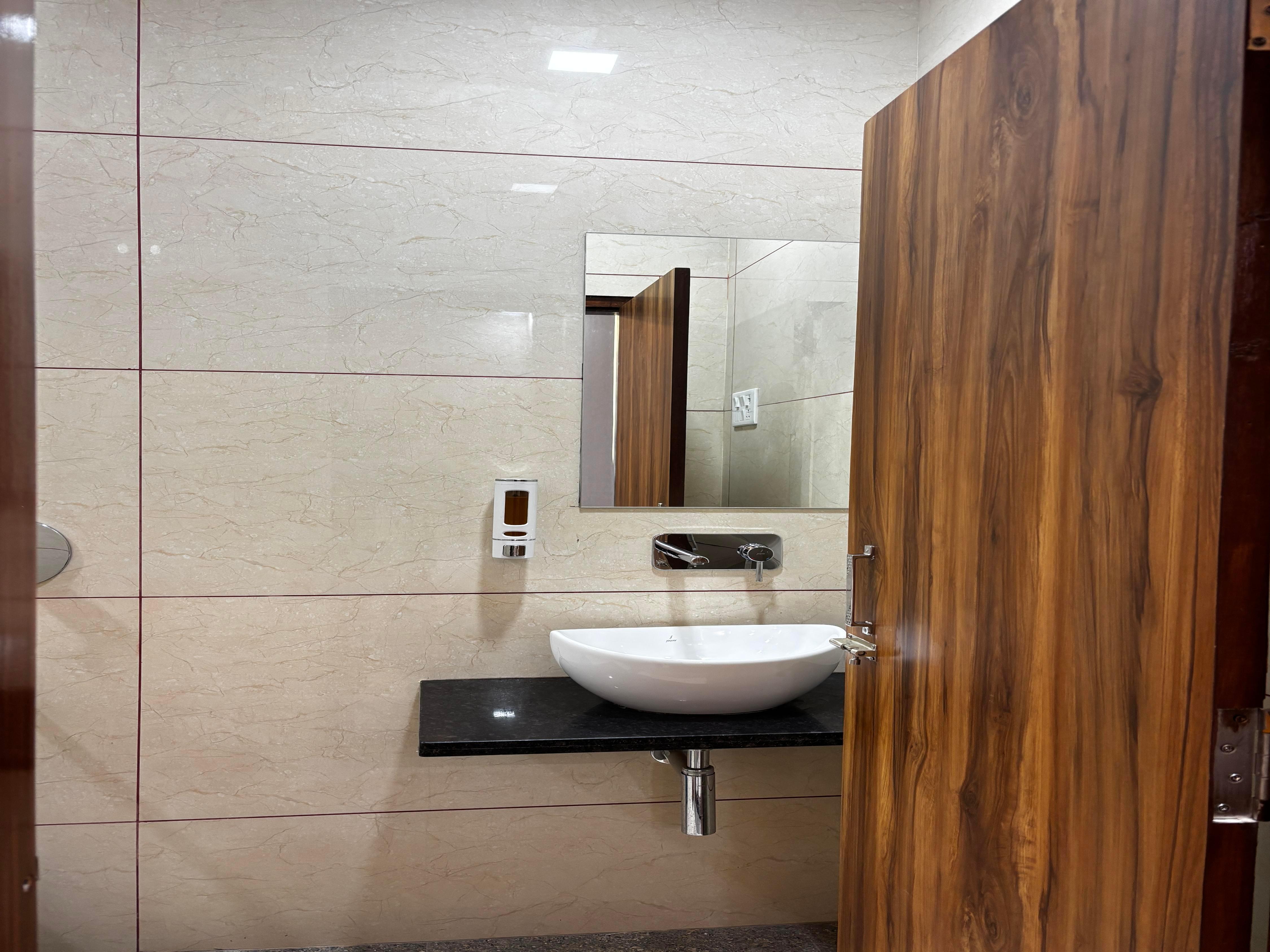 Radheykrishan hotel and restaurant Room Type - Luxury Room with Garden View