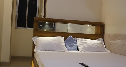 TOKYO INN Room Type - Deluxe Room with Air Conditioning