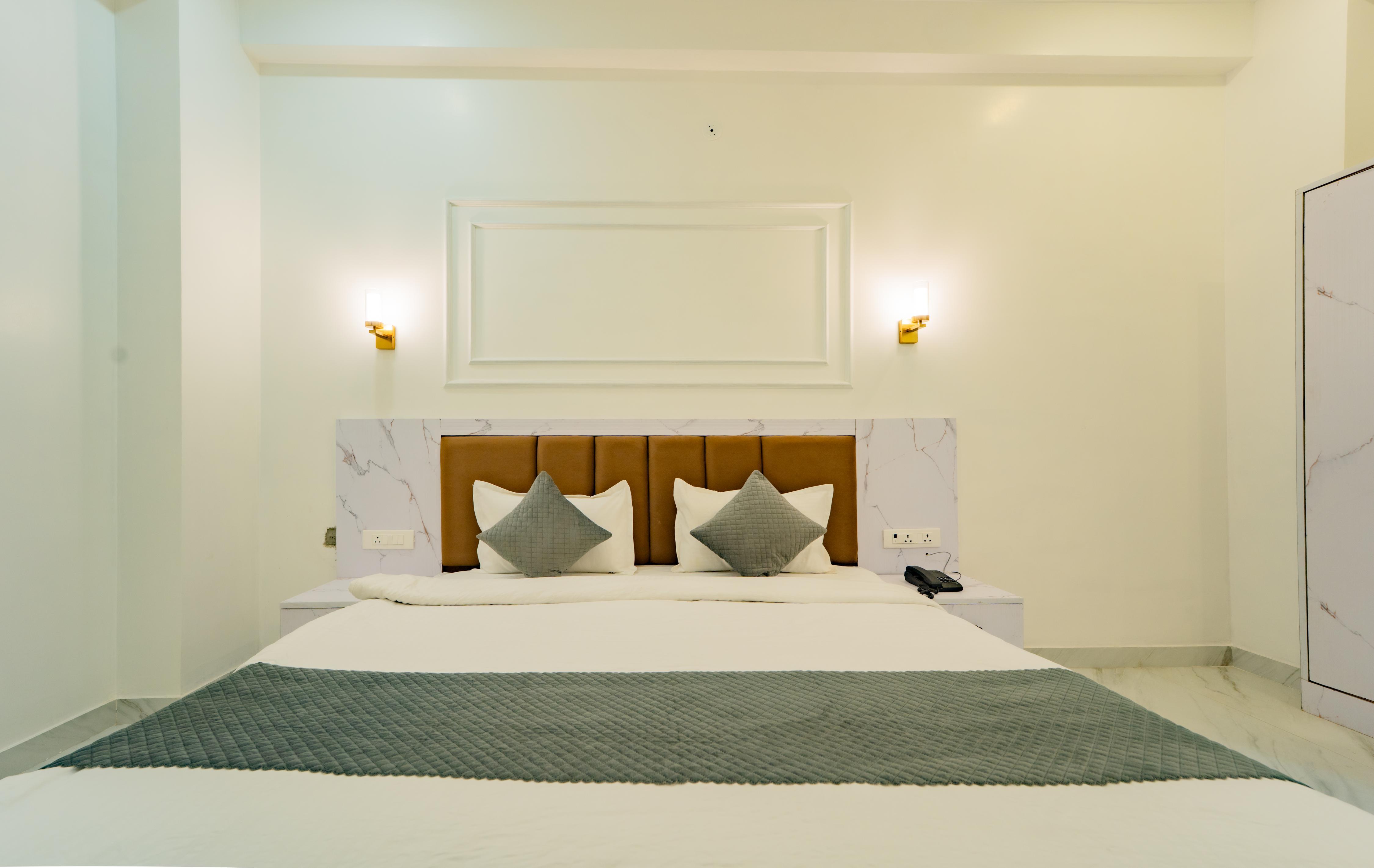 HOTEL ASTRAVISTA - Tap to explore photos