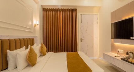 HOTEL ASTRAVISTA Room Type - Deluxe Room