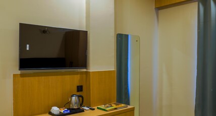Grassfield Riviera Resort Room Type - Super Premium Room With River View