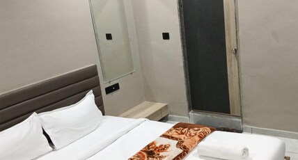 Hotel Balaji Inn Room Type - Deluxe Room