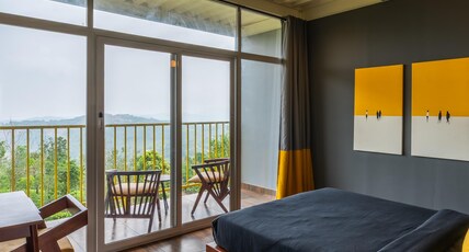 The Hosteller Bam Vagamon Room Type - Deluxe Double Room with Balcony and Garden View