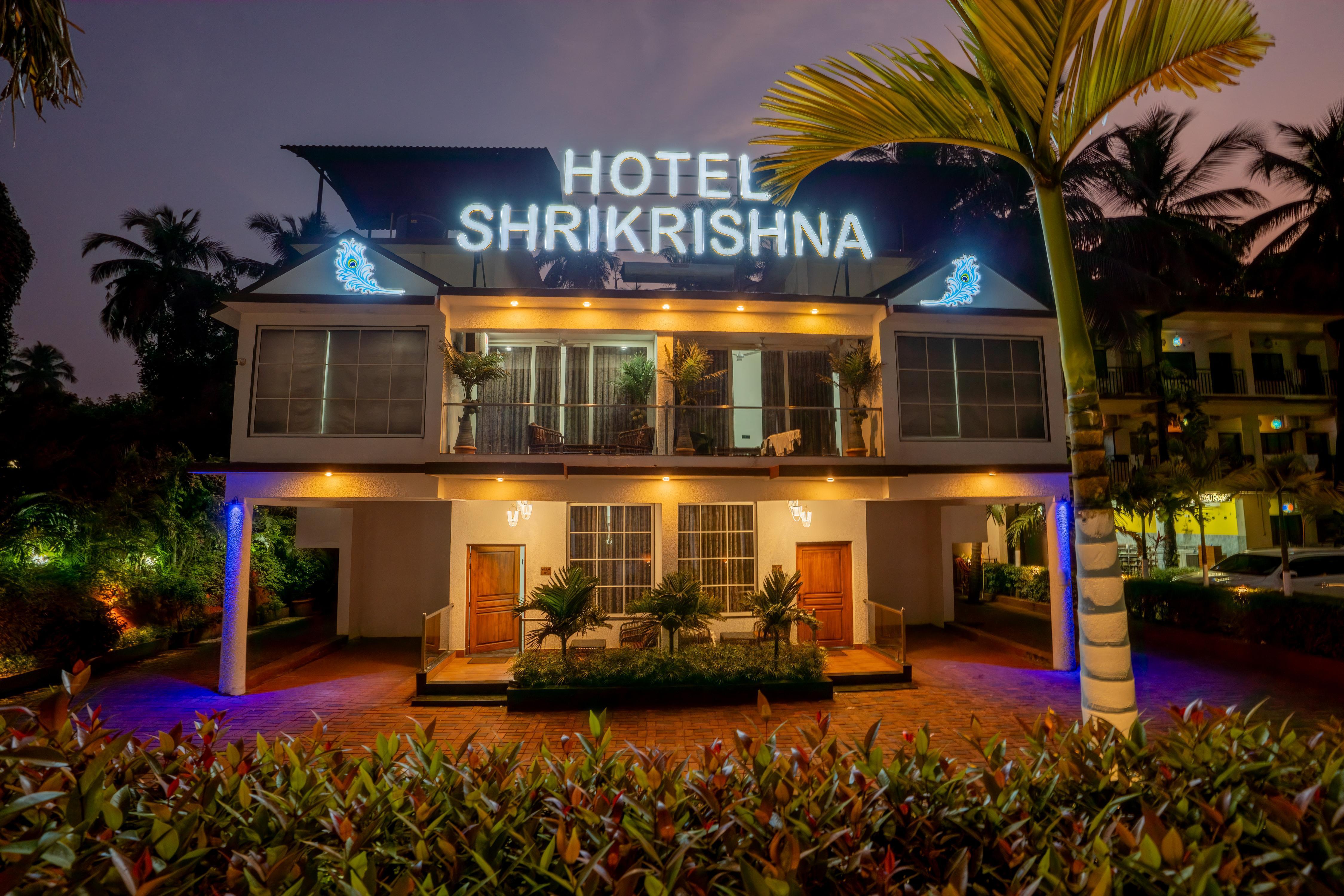 ELIVAAS Villa Plume | 4 BHK Villa with Pvt Pool