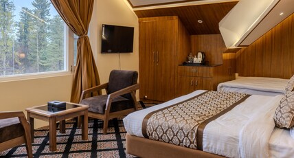 Hotel The Royal Terrain Room Type - Family Room with Resort View