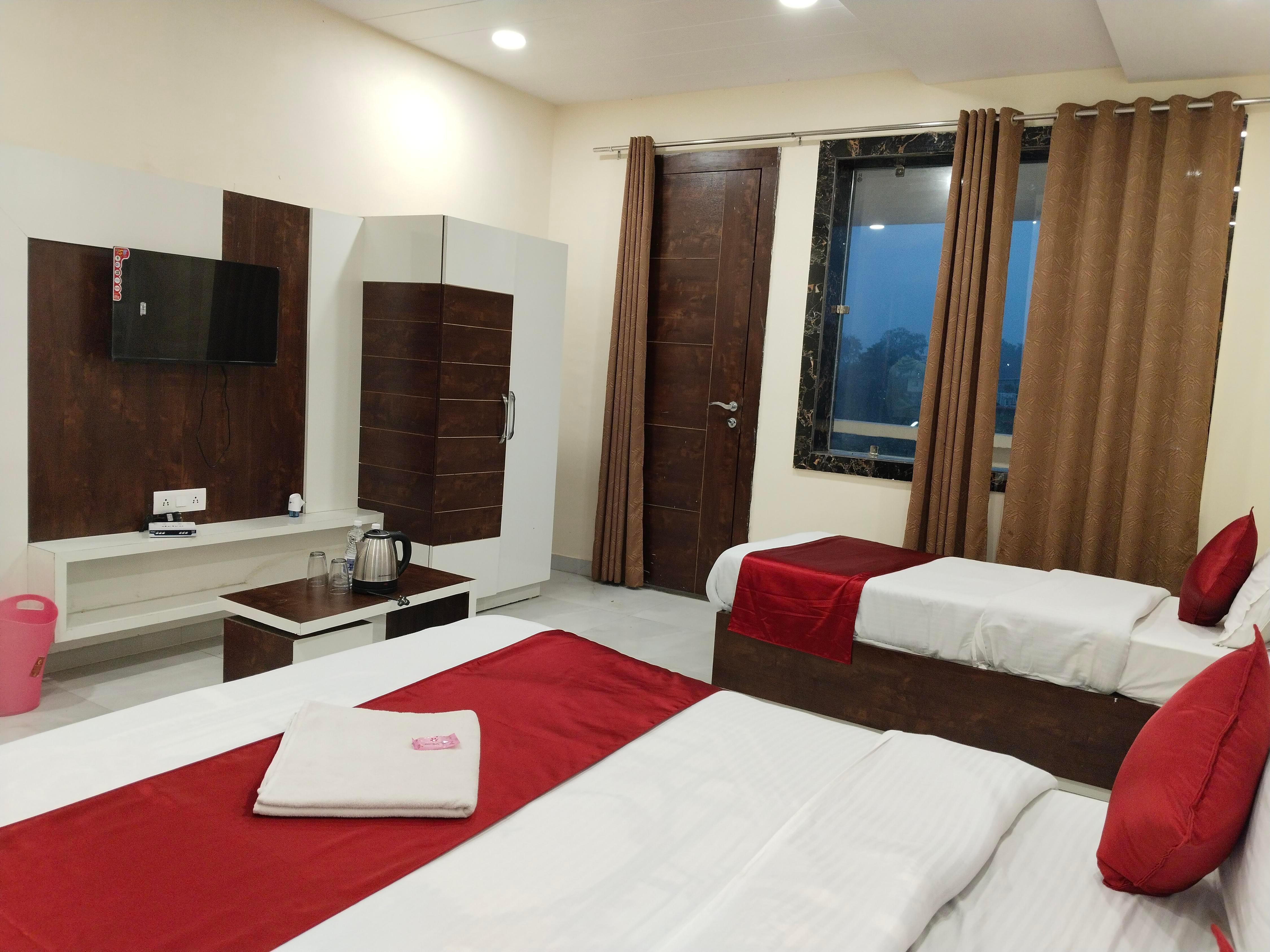 Hotel Rajmandir - Tap to explore photos
