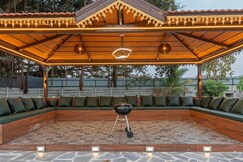 ELIVAAS Courtyard Banyan | Rustic 2 BHK villa with pool