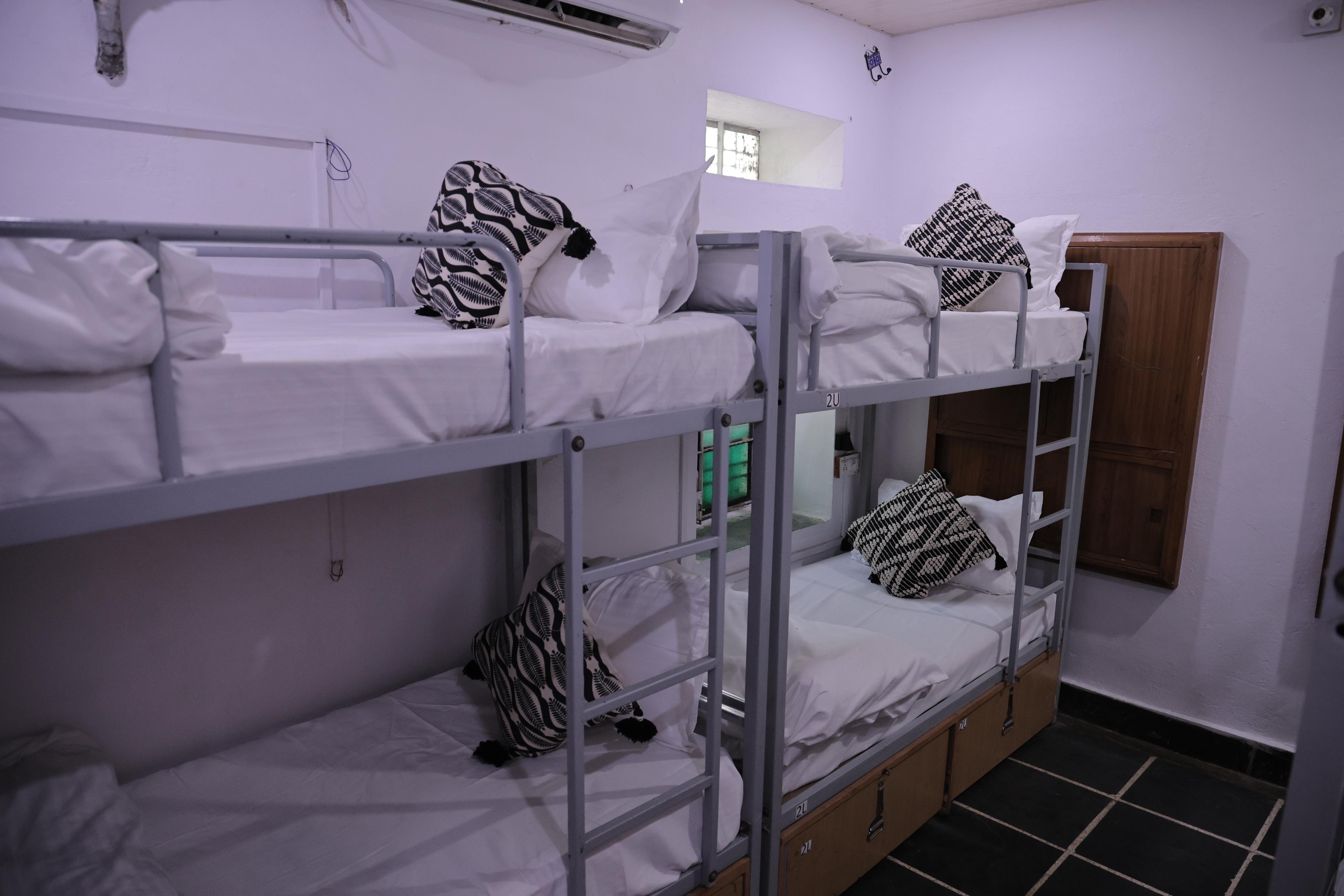 Saga By Lake Udaipur Room Type - 6 Bed Mixed Dorm AC - 105
