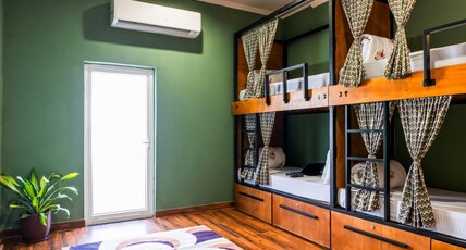 Zo Selections Jaipur by Zostel Room Type - 1 Bunk Bed | Deluxe 4 Bed Mixed Dorm (with balcony) | Shared En-suite Washroom