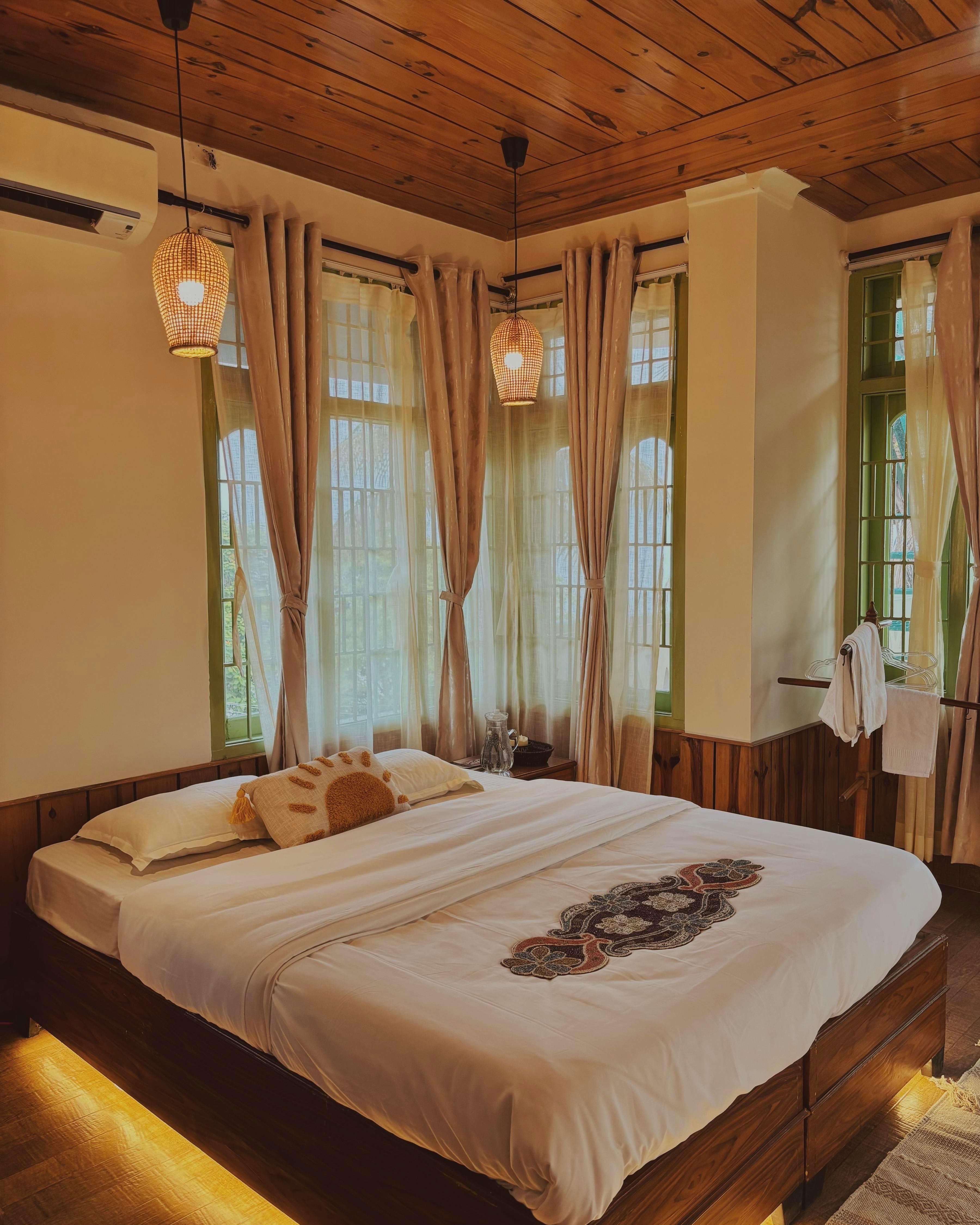Aalay The Riverbank Homestay - Tap to explore photos