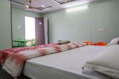 Ramadri ocean view 1BR house in Vizag by Homeyhuts(sf)