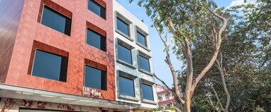 The Mor Stays (Walking Distance from India Expo Mart)