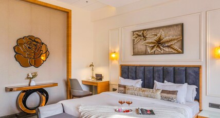 ELIVAAS Prive Mountain Creek 1 Luxe Room With Shared Pool & Gazebo Room Type - Ultra Luxurious Suite 
