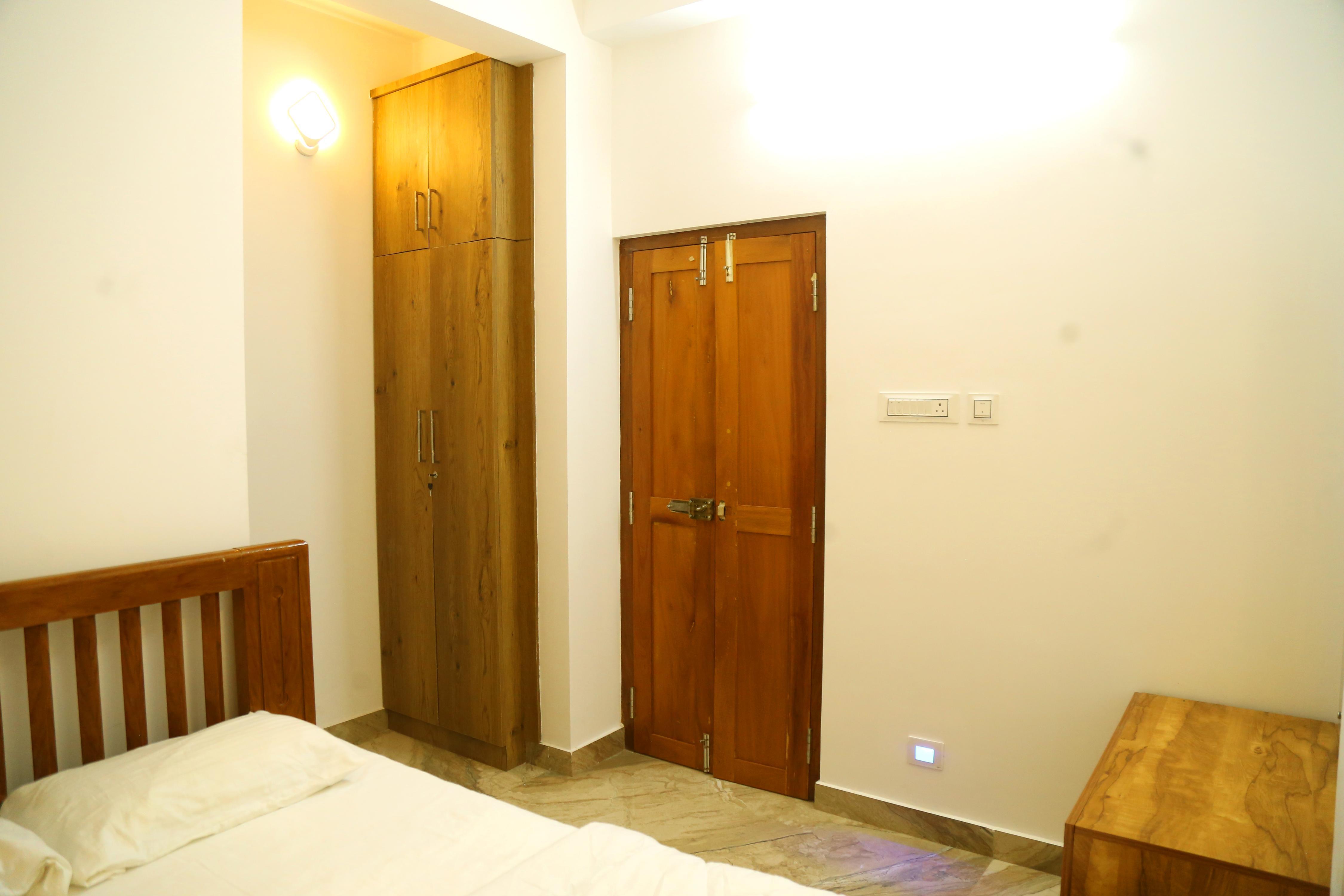 enjoy the beach in few step Room Type - 2 bedroom property