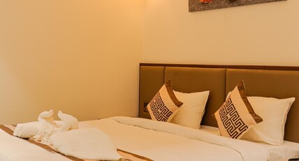 THE HUE HOUSE Room Type - KING DELUXE