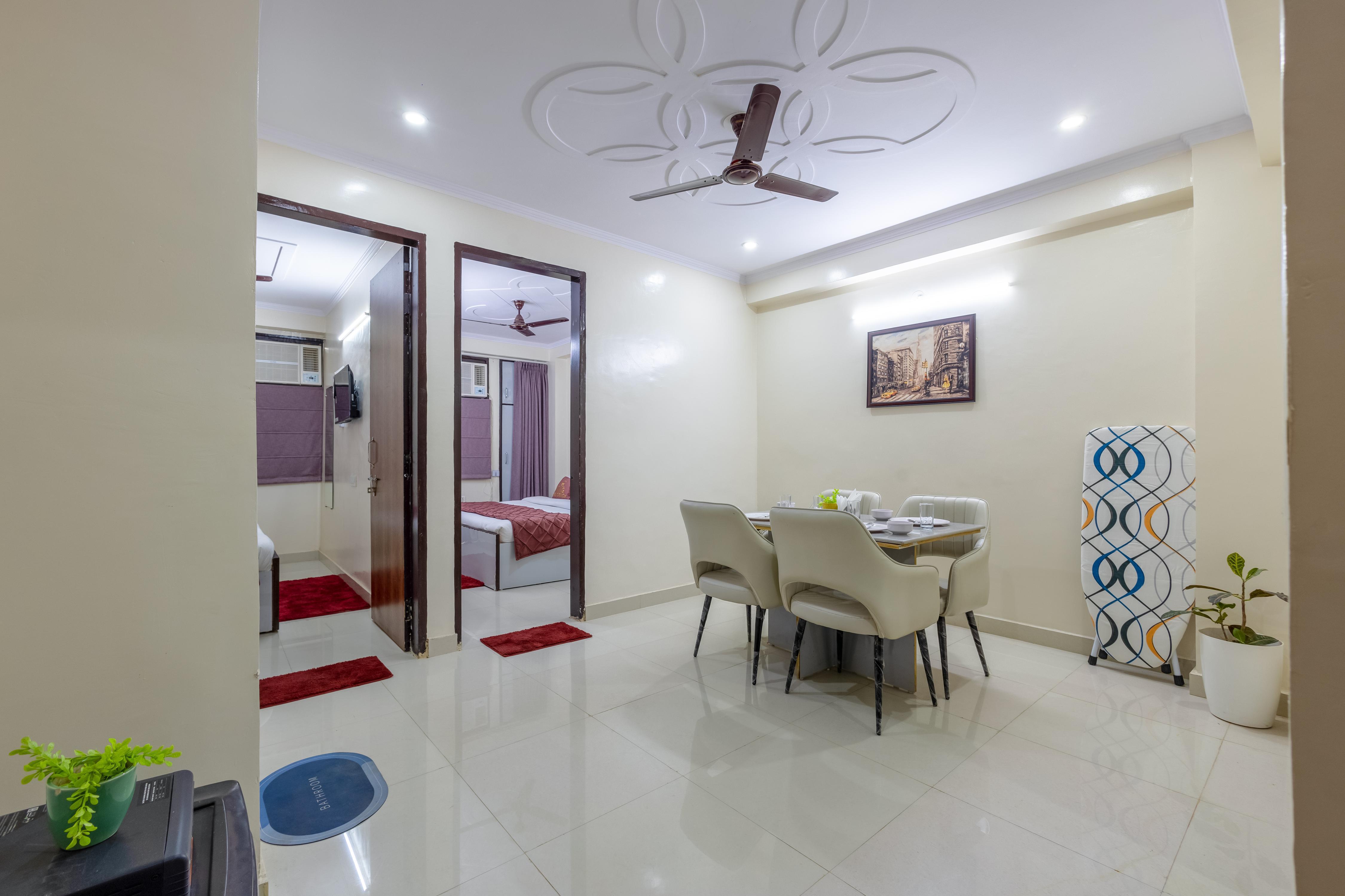 King Studio Apartment - Tap to explore photos