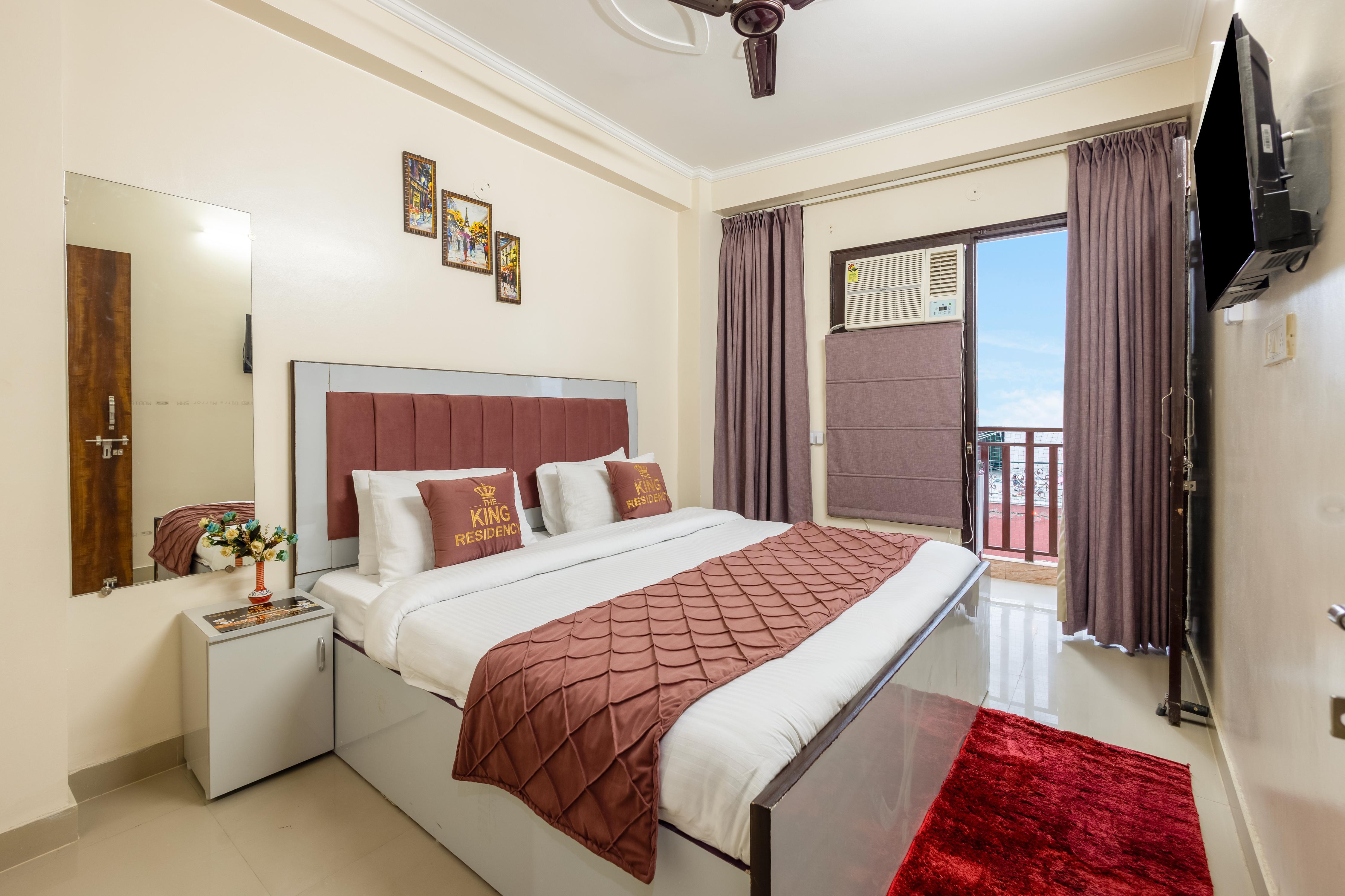 King Studio Apartment