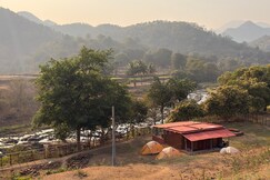 Pravaham unique stay I 2BR-River side I Near Araku by homeyhuts
