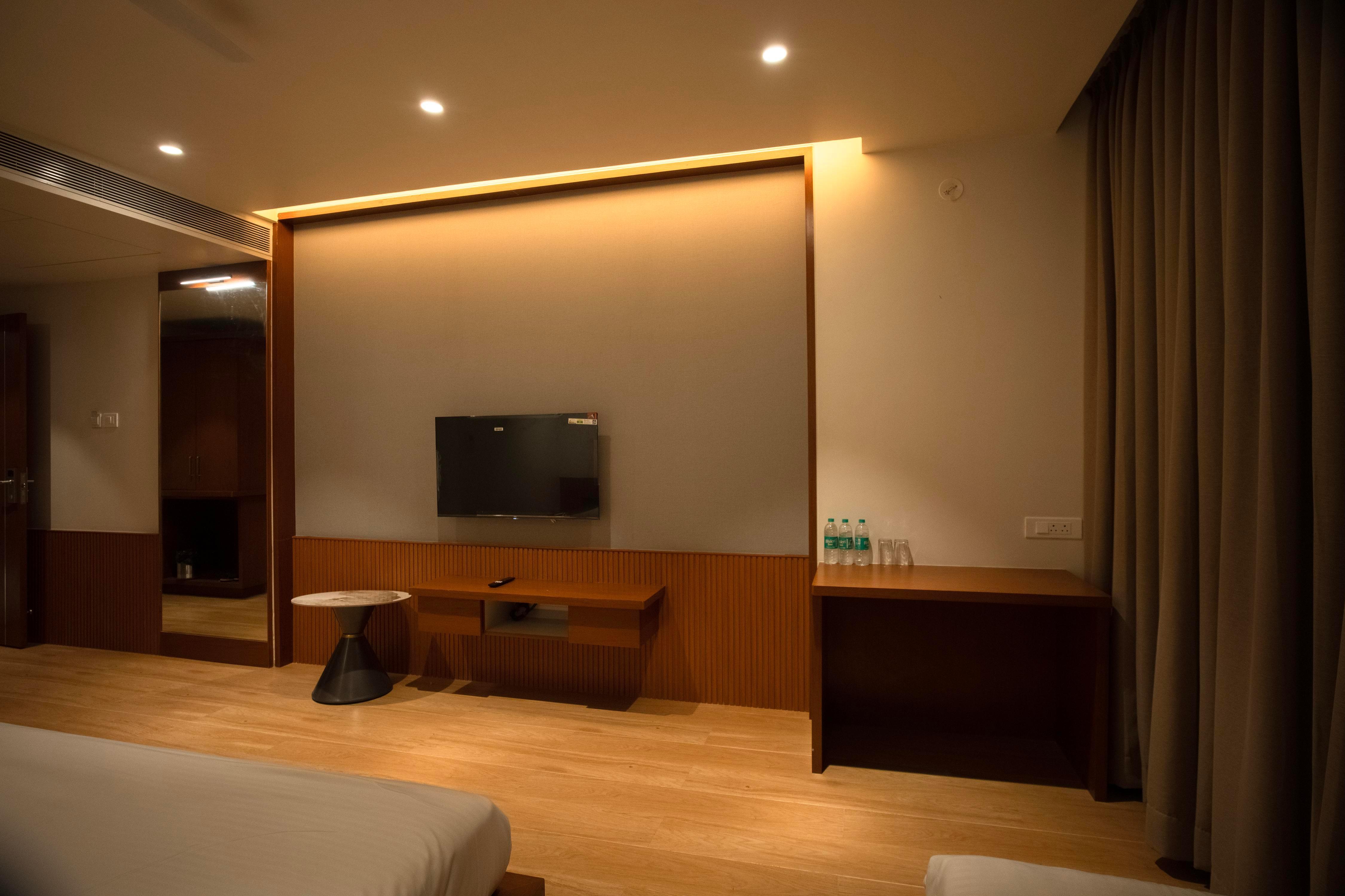THE RAJAJI HOTEL - Tap to explore photos
