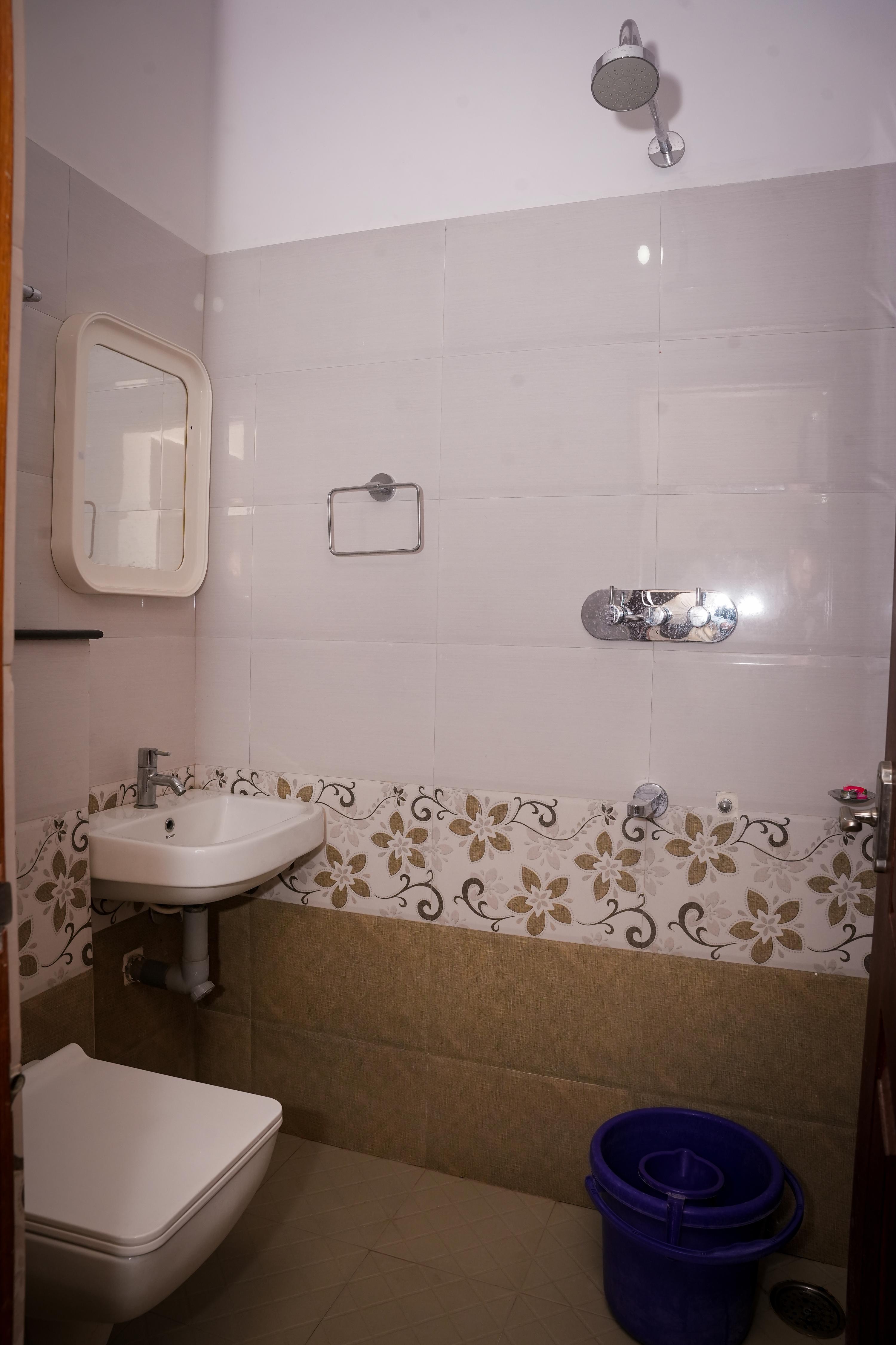 Hotel Koyla Boarding and Lodging - Tap to explore photos