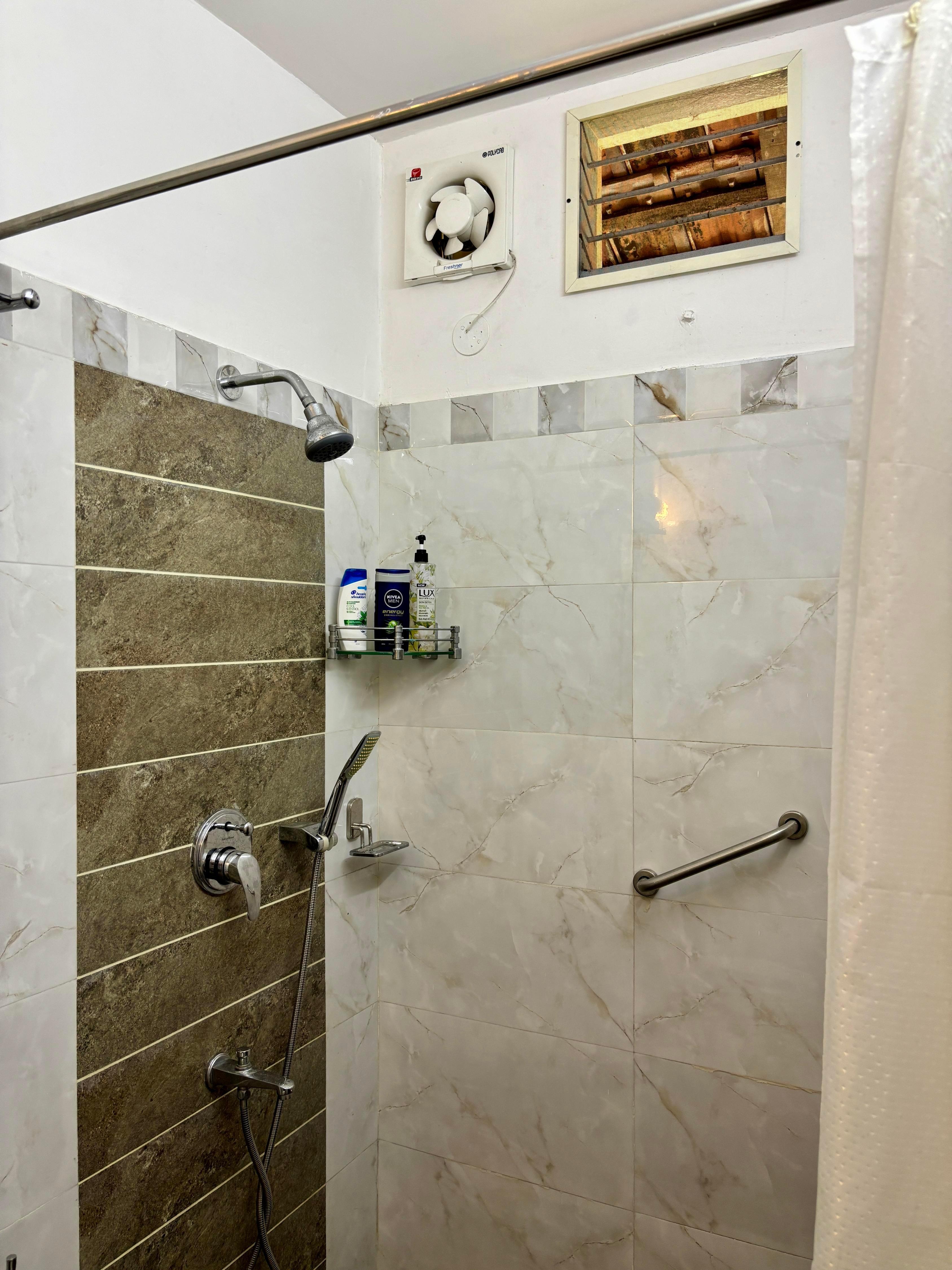 Star Bright Homestay - Tap to explore photos