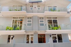 The Ridgeview Retreat by Alaya Stays