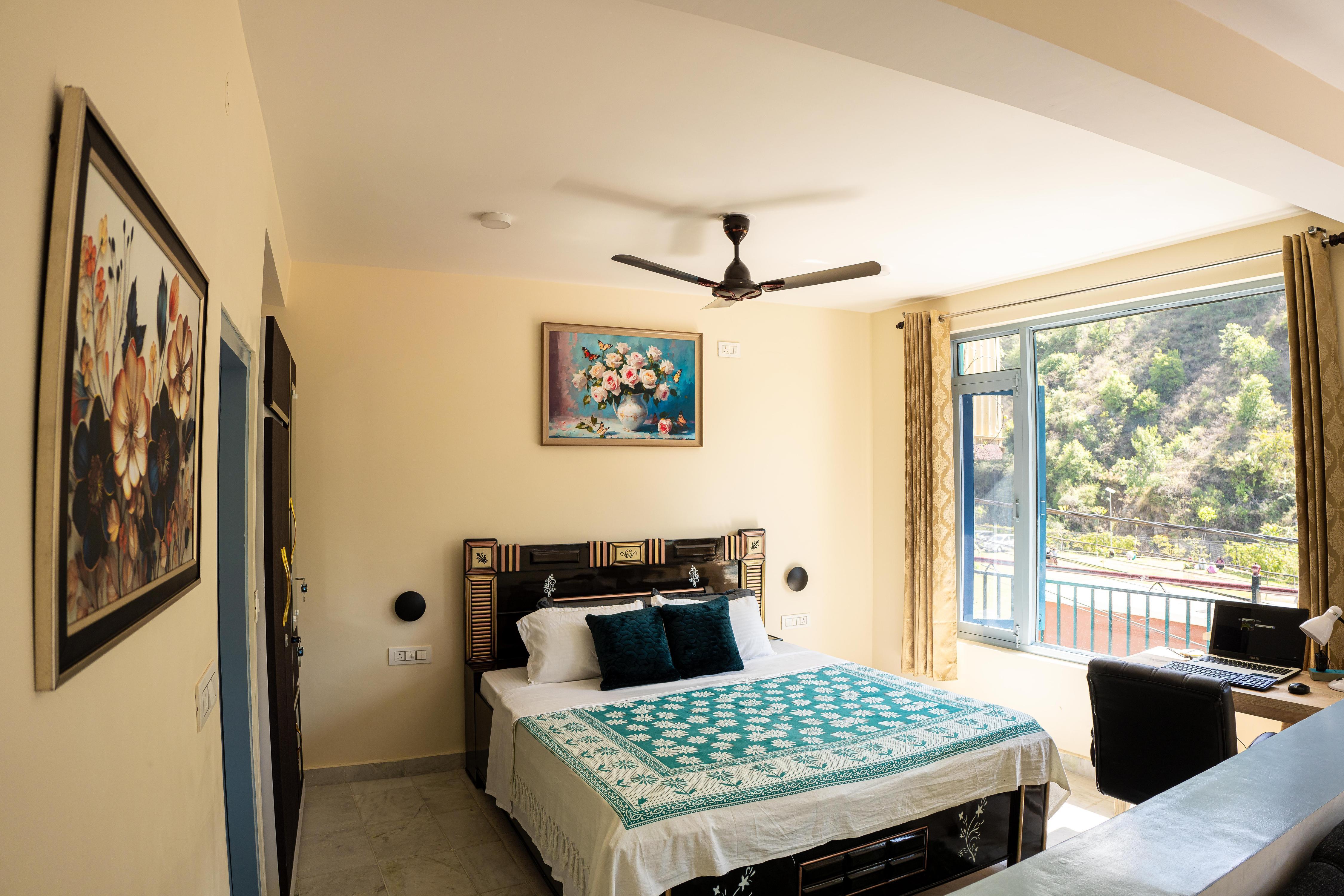 The Cozy Cove Apt at Dharamshala - Tap to explore photos