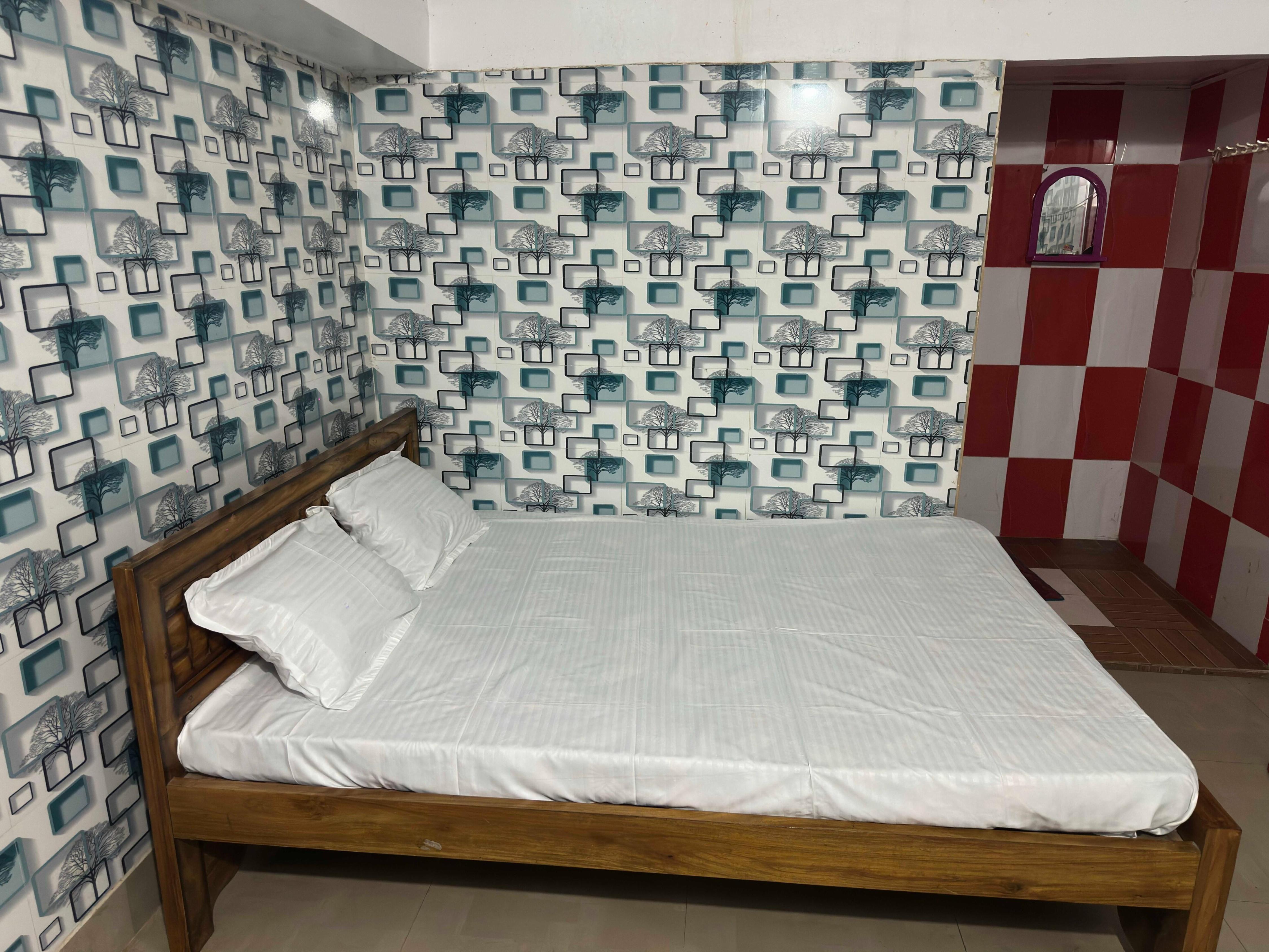 Hotel O Shreehari Niwas - Tap to explore photos