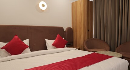 HOTEL SAROVER HILLL Room Type - Premium Deluxe Room with City View HOTEL SAROVER HILLL Room Type - Premium Deluxe Room with City View