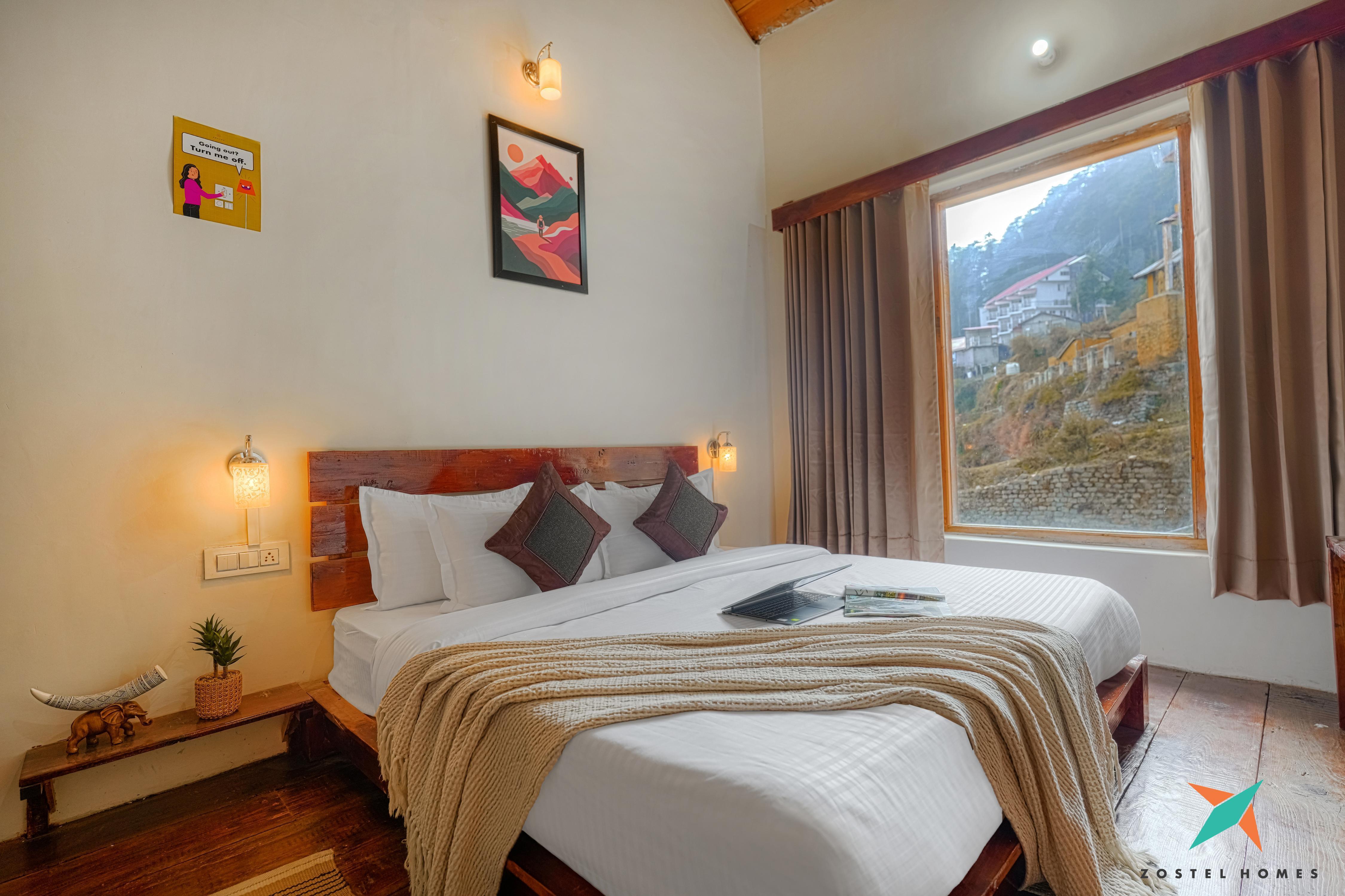 Zostel Homes Khajjiar Room Type - Deluxe Quadruple Room