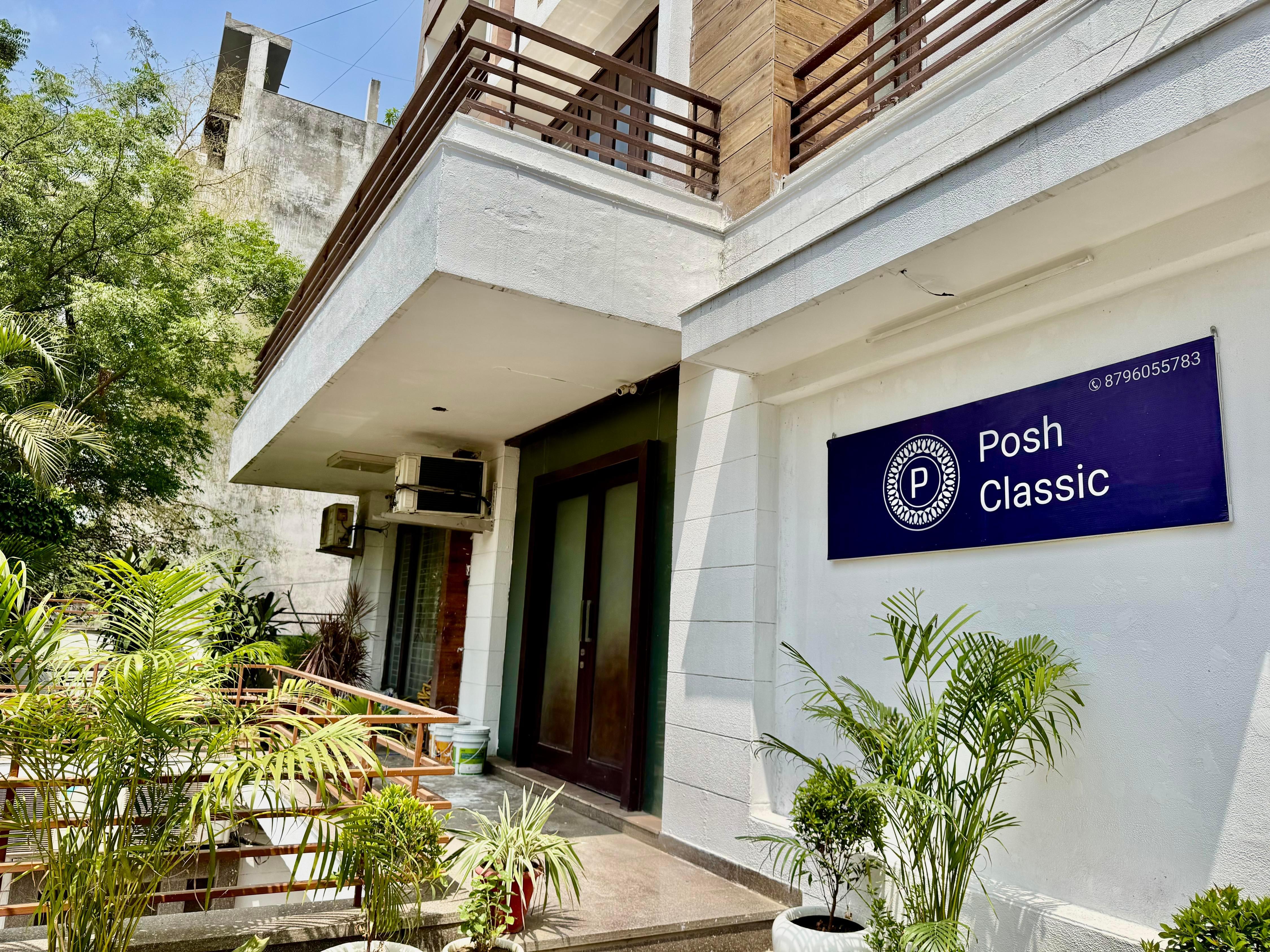 Posh Classic Huda City Center Metro - Tap to explore photos