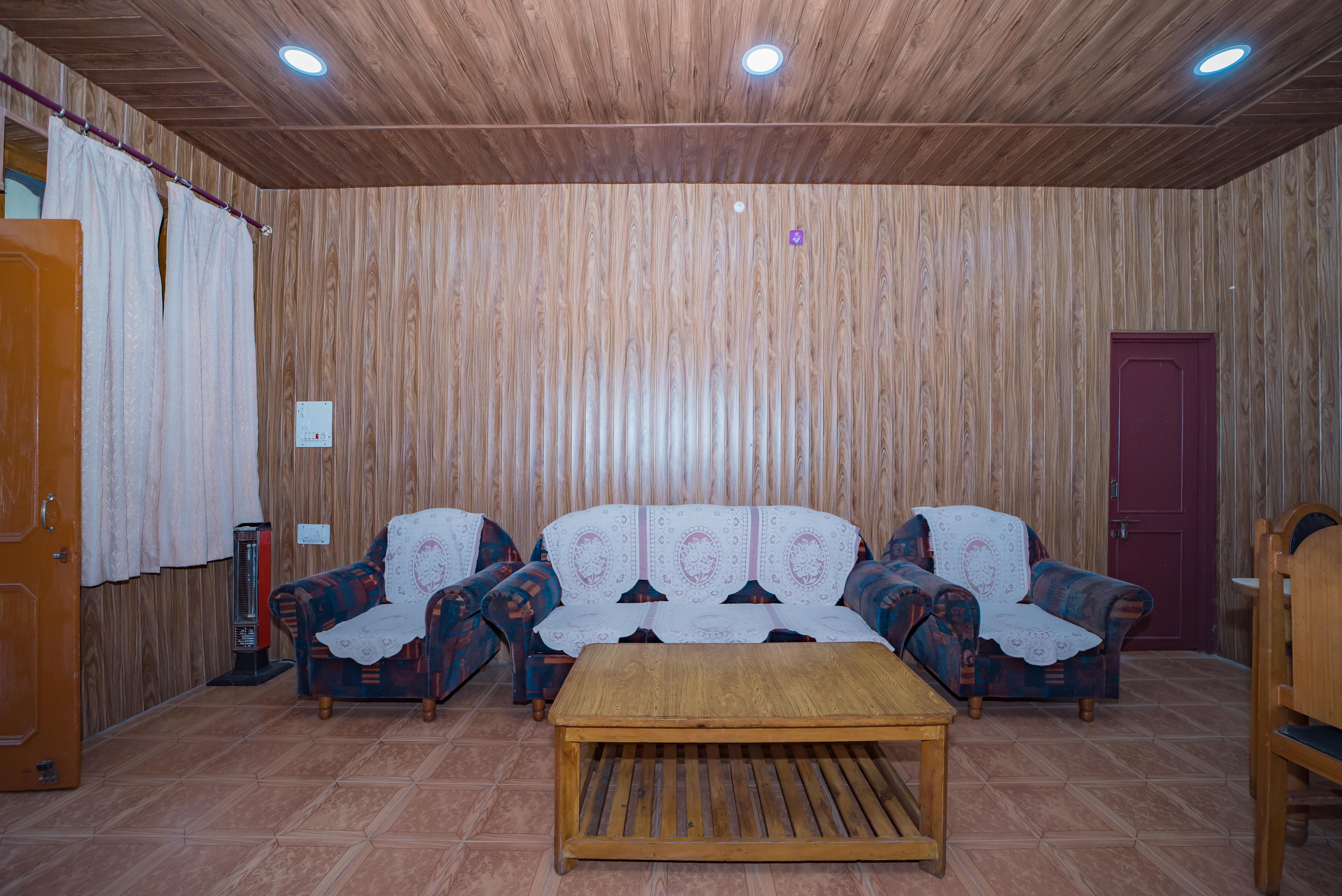 Forest rest House Barot - Eco Tourism