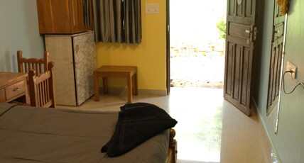 MOGAMBO HOSTEL GOA Room Type - Double room