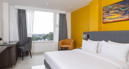 HiStays @ Rajpur Road Room Type - Premium Room with City View