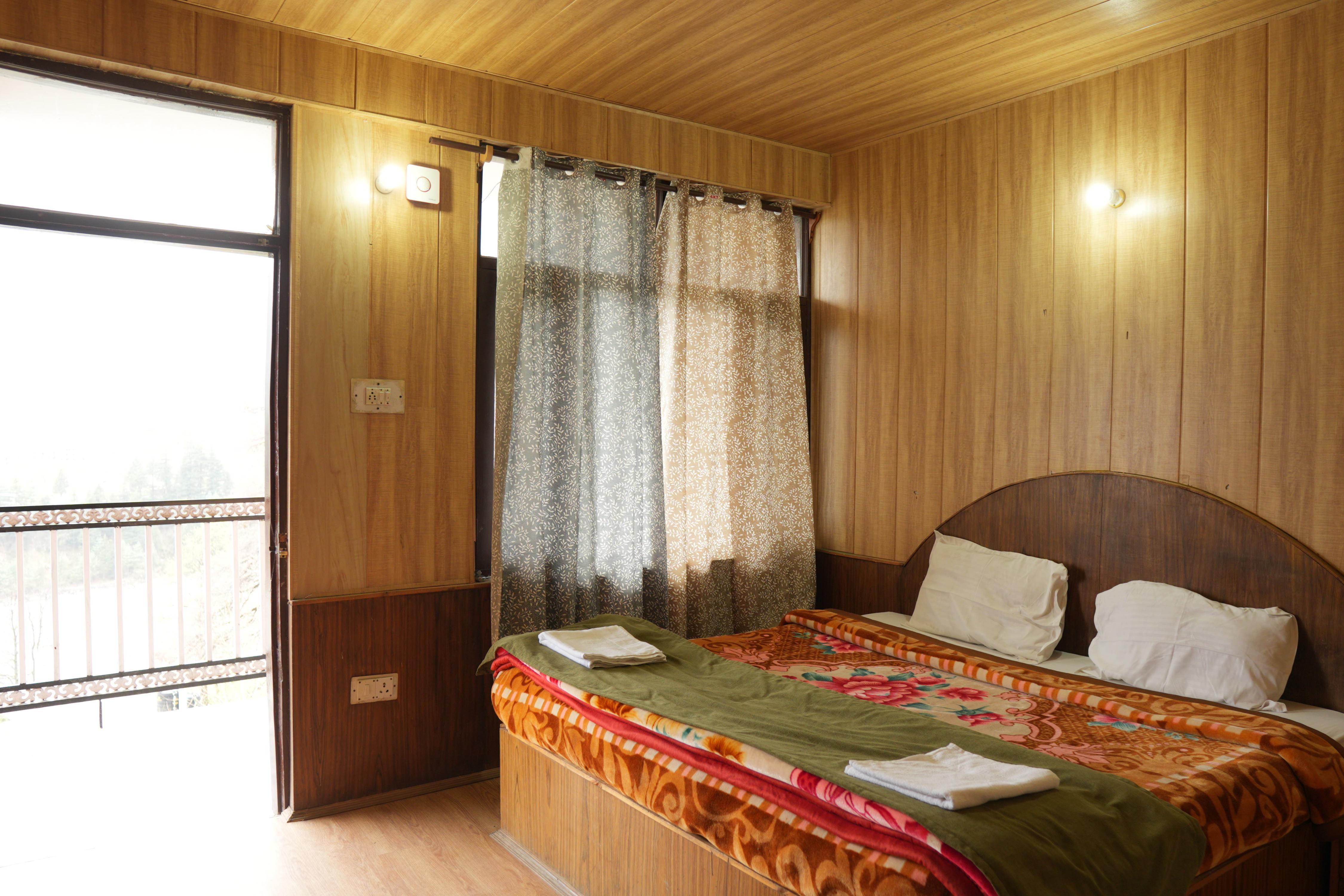 the himalayan drift cottage - Tap to explore photos