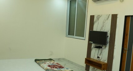 Hotel Shriram Nivas Lodging Room Type - Deluxe Room Hotel Shriram Nivas Lodging Room Type - Deluxe Room