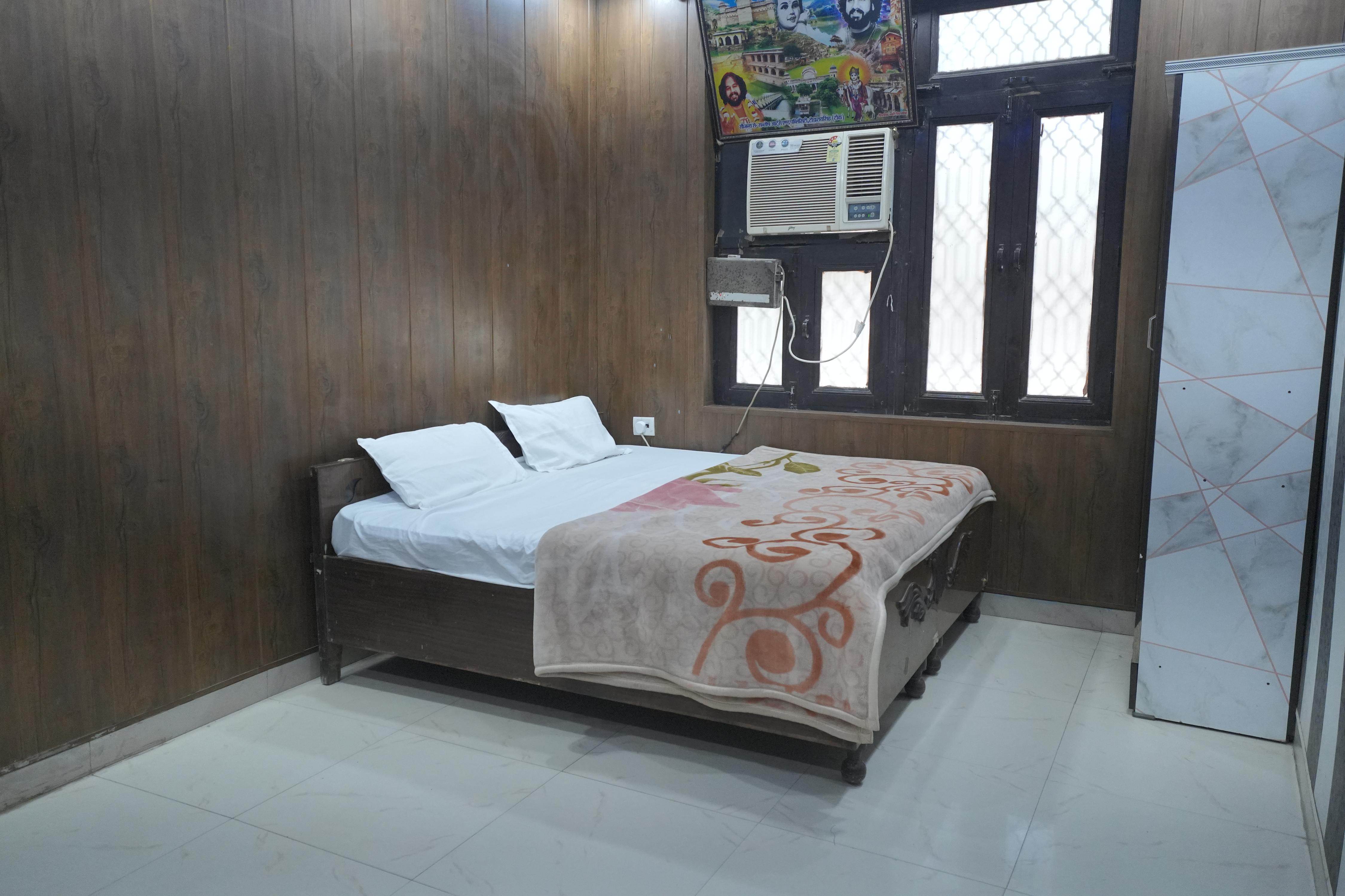 Aaradhy Yatri Sadan - Tap to explore photos