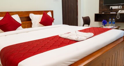 Shree Kandhan Residency Room Type - Suite Room