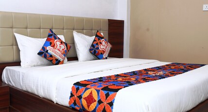 JMC HOTEL KIA INN PITHAMPUR Room Type - Deluxe room