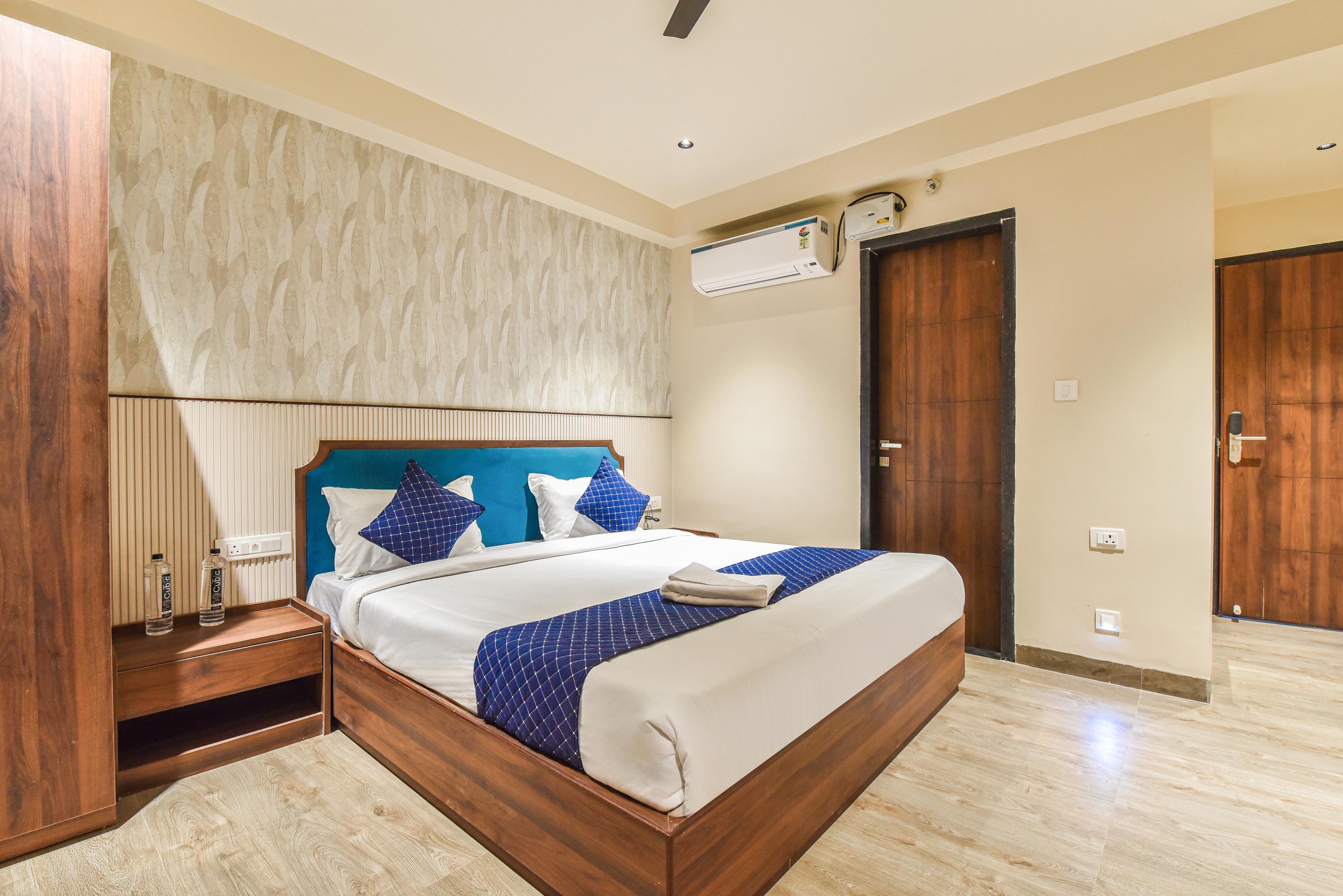 Hotel Stay Casa Inn Room Type - Super Deluxe Room